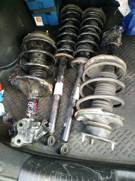 пришли контрактные стойки, потерял ключ от секретки — Nissan Laurel ...