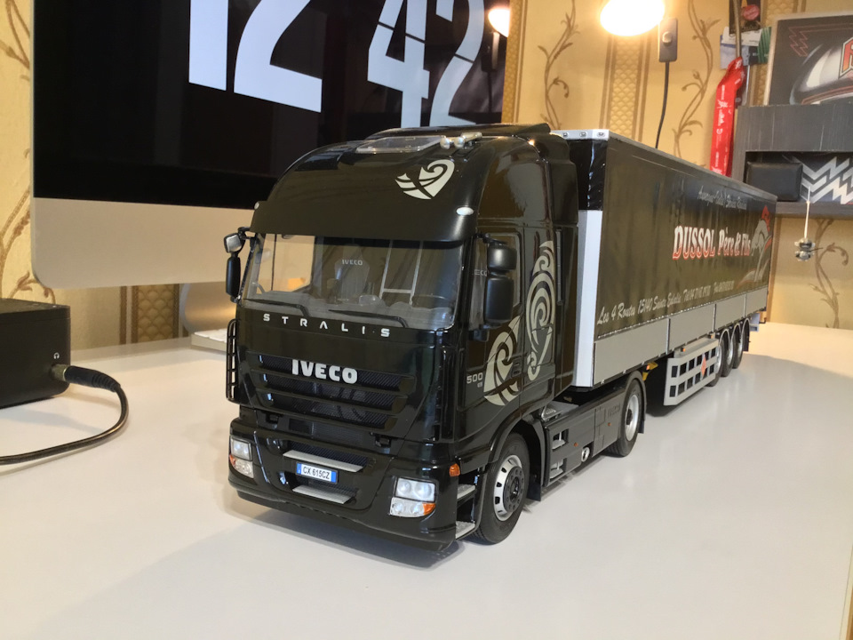 自動車 ITALERI DAF & IVECO DAF XF 105 Smoky JR. Italeri 3917