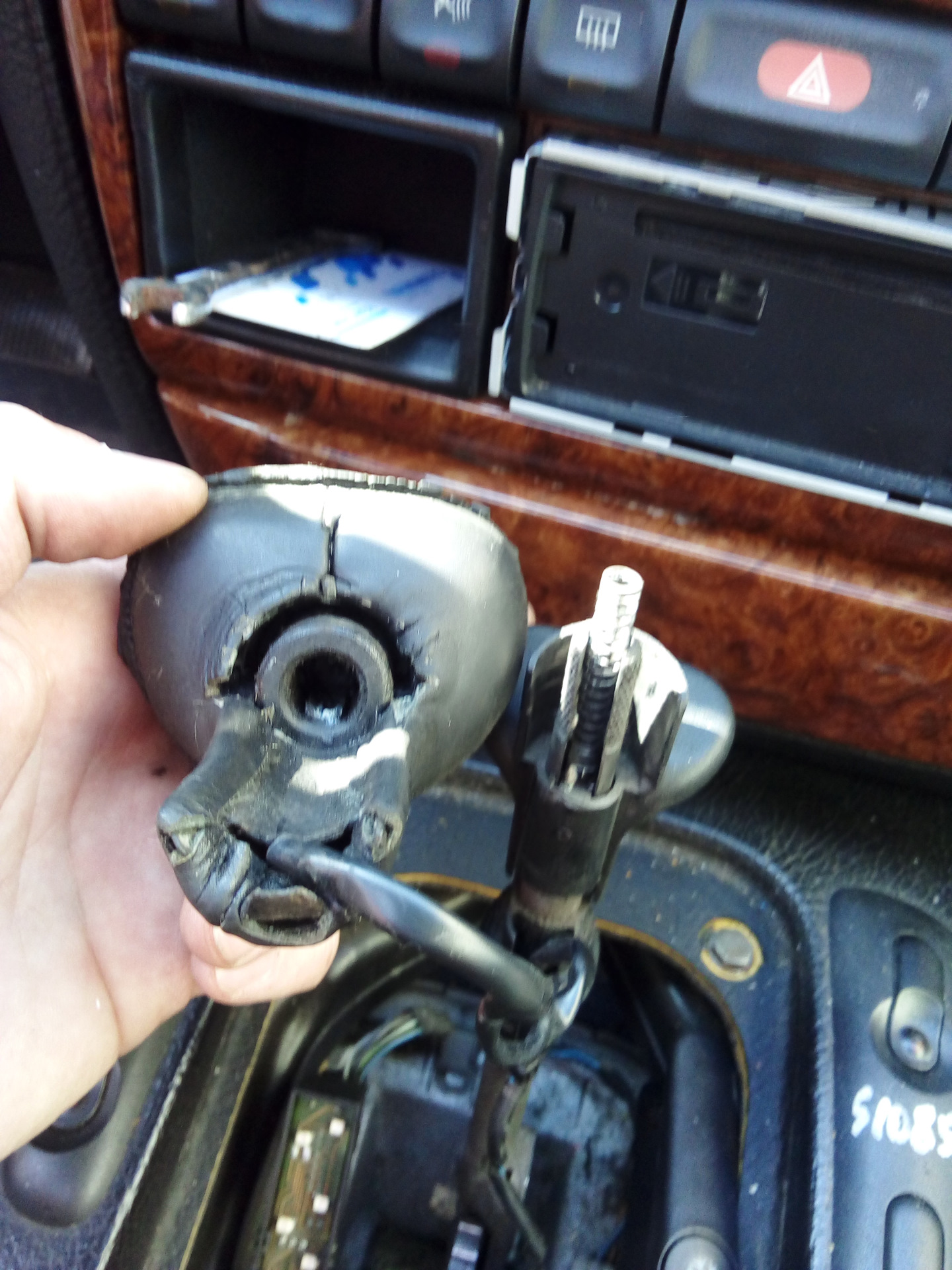 Как почистить селектор. Селектор акпп вольво 850. Селектор акпп сурф 130. Как почистить селектор. Как почистить селектор.