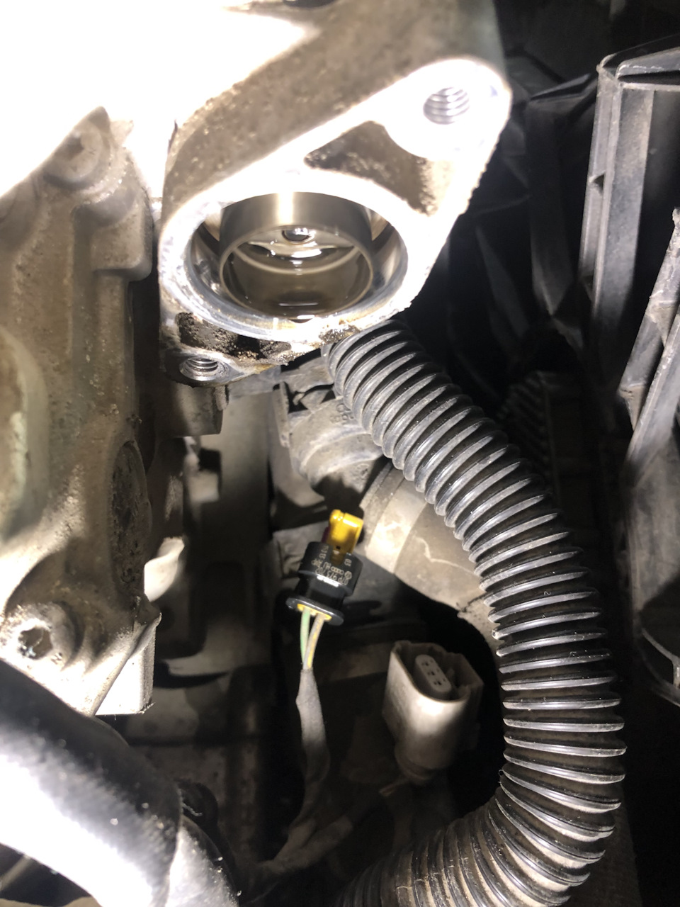 Замена ТНВД. Запах бензина в масле — Audi A6 (C7), 3 л, 2013 года ...