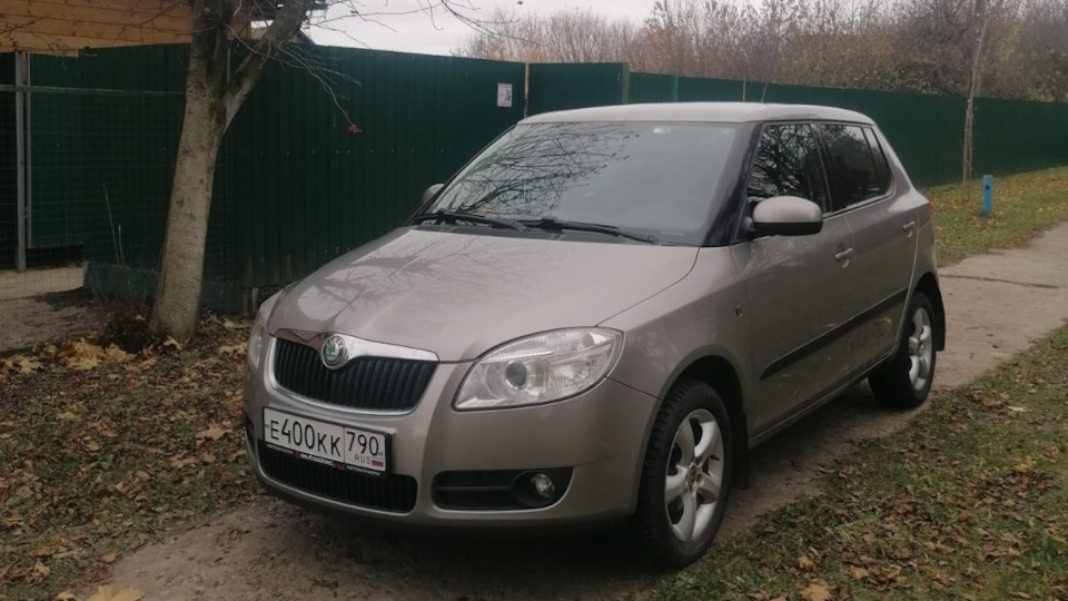 Skoda Fabia 1.6 AT 𒆜Пирог 𒆜