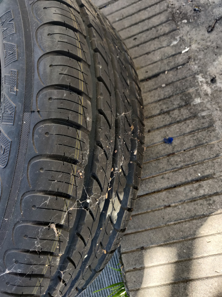 Шины летние Matador 195/65 R15, штампованные диски Vag 6Jx15 ET38 5x100 ...