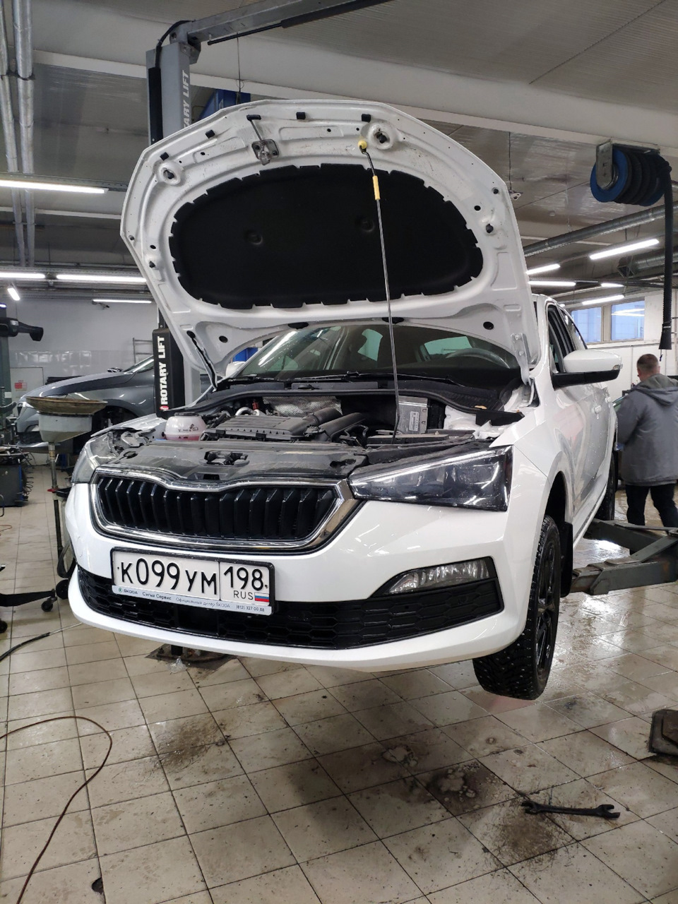 Ravenol 0-20 508/509, теперь жижа зелёного цвета! — Skoda Rapid (2G), 1,4  л, 2021 года | плановое ТО | DRIVE2