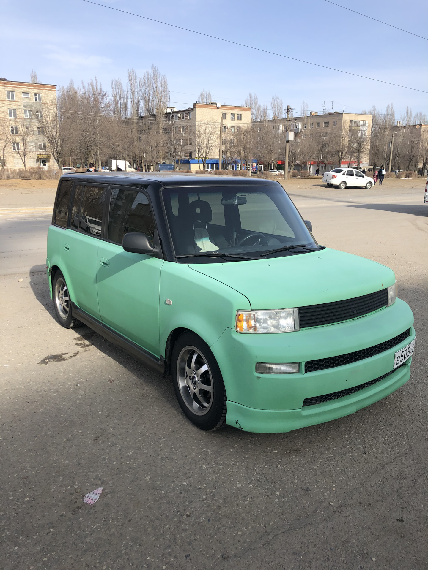 Scion XB 911