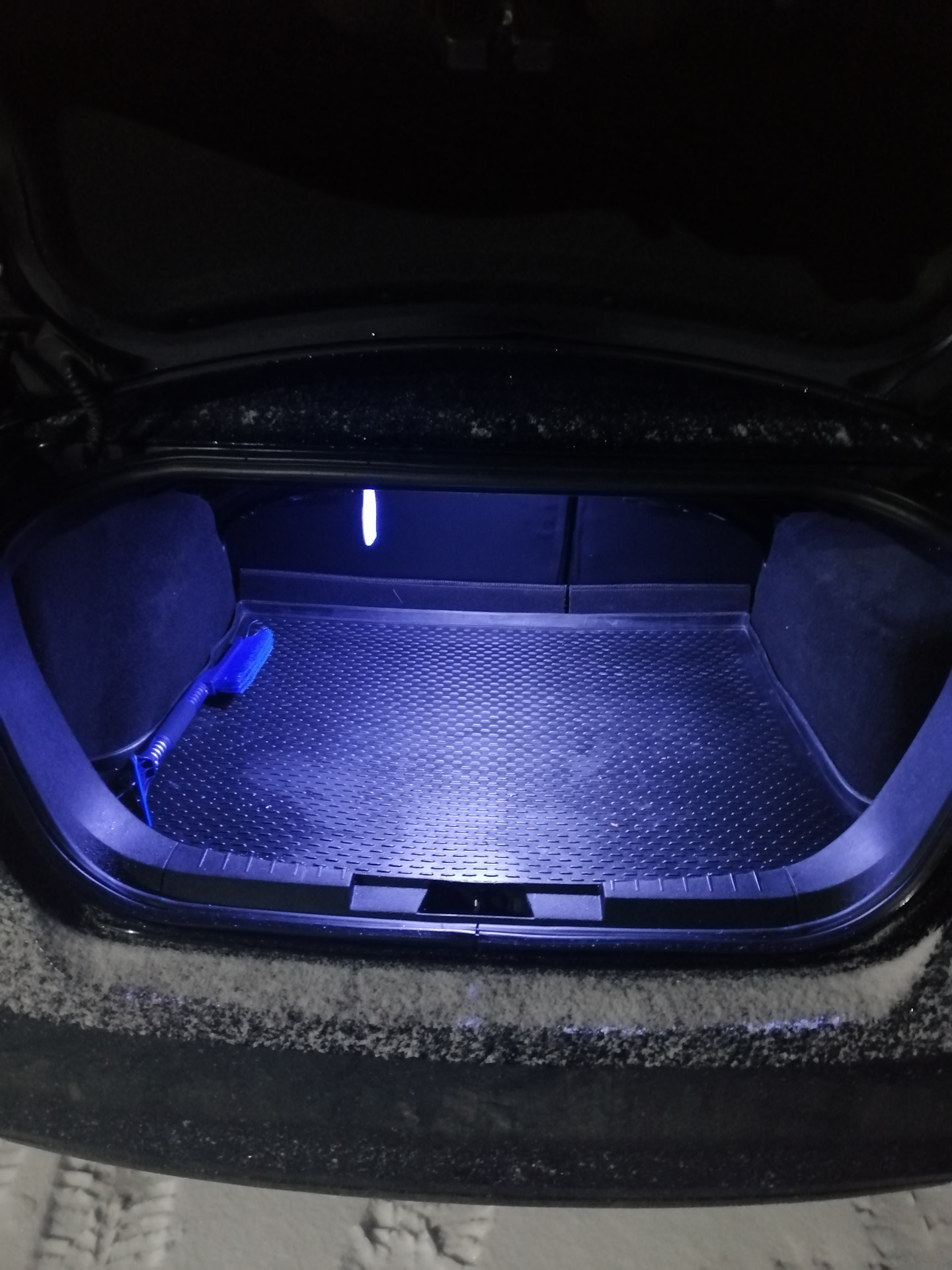 Подсветка багажника форд фокус