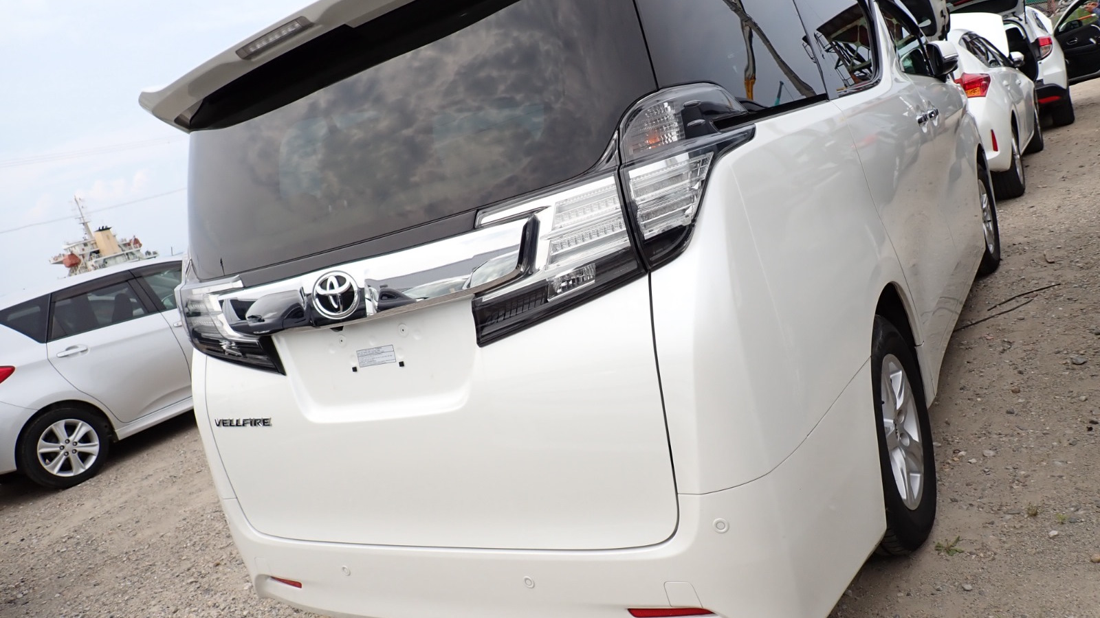 Toyota Vellfire 2008 Абхазия