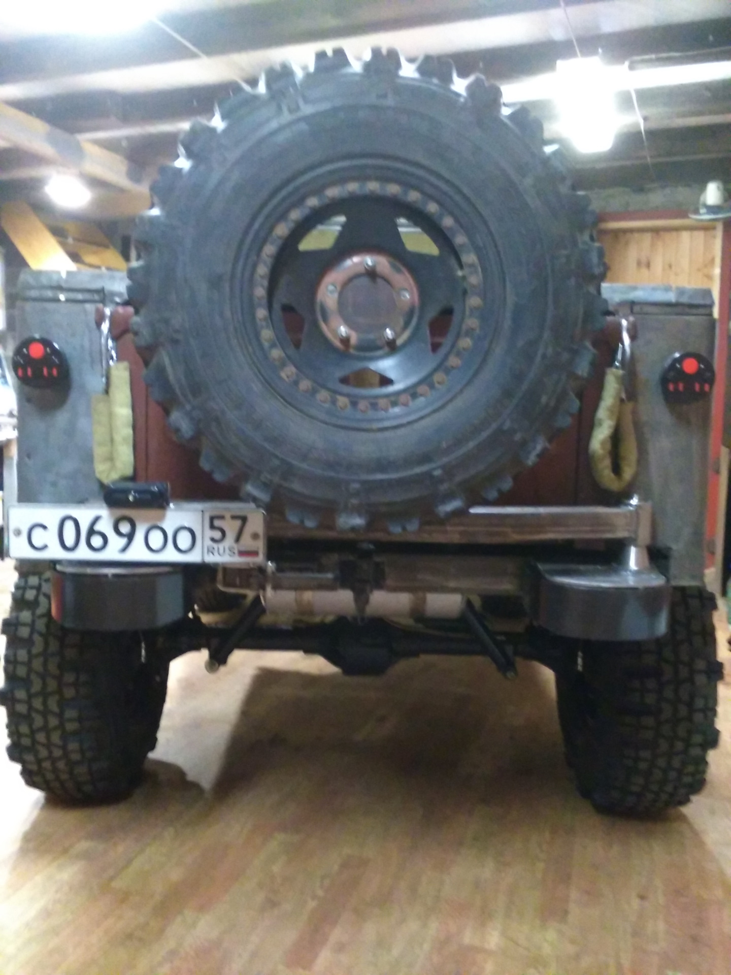 Калитка запасного колеса. — ГАЗ 69A, 2,5 л, 1960 года | тюнинг | DRIVE2