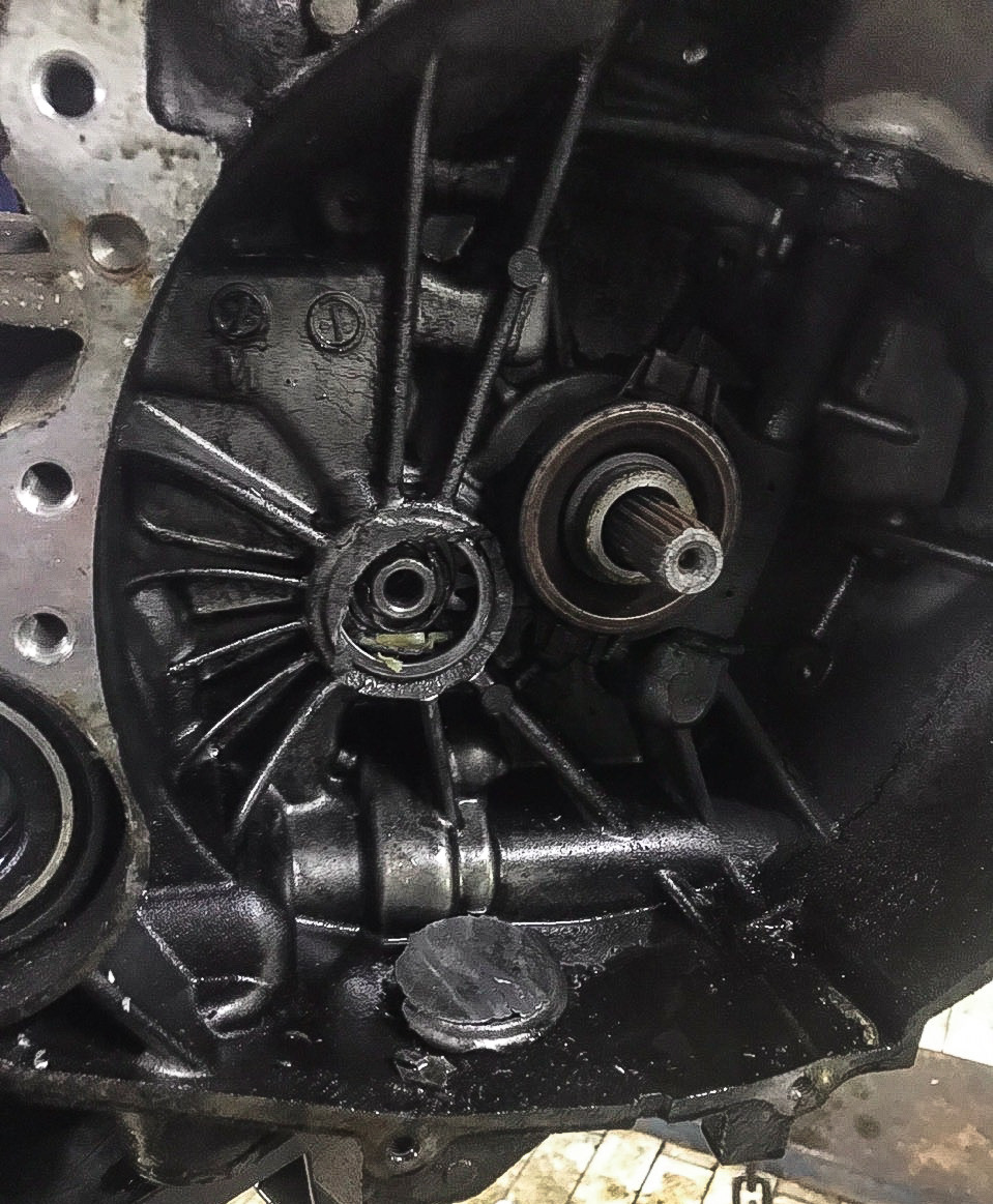 Фото в бортжурнале Nissan Almera II (N16)