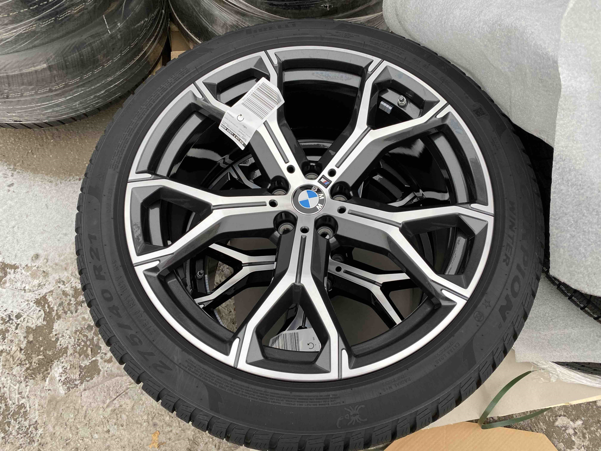 Зимние шины bmw x5. R21 BMW 741 стиль x5. BMW x5 g05 на оригинальных колесах. Диски BMW 741 r21 x6. Диски y-spoke 741 m.