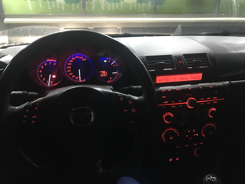 1 — Mazda 3 (1G) BK. Запчасти на фото: Q8020