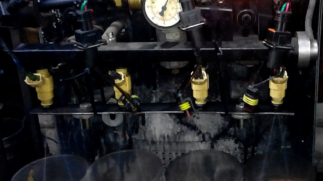 Чистка инжекторов бензиновых форсунок — Audi A6 Avant (C4), 2,8 л, 1996 ...