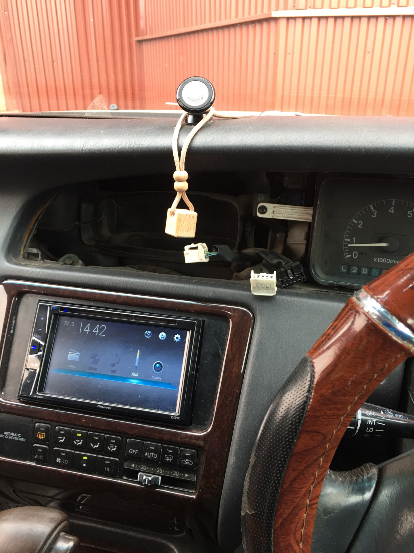 Замена лампочек в приборке и АКПП — Toyota Crown (S140), 2,5 л, 1994 ...