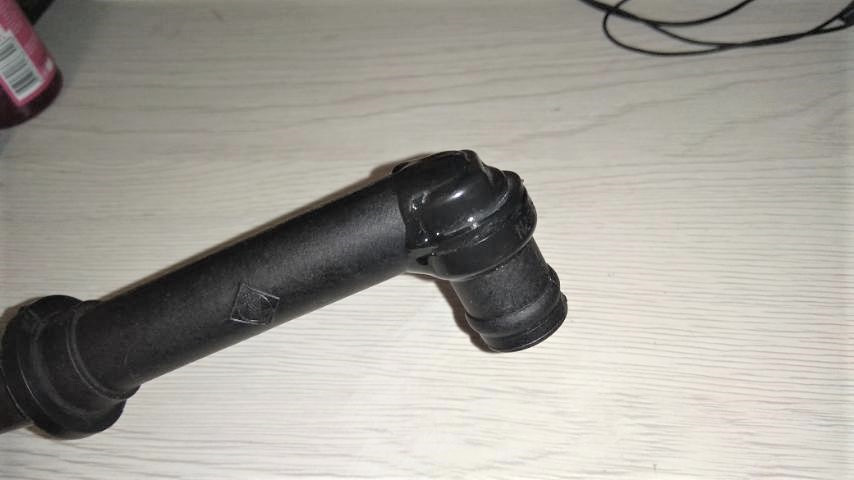 ТРУБКА ВЕНТИЛЯЦИИ С ОБРАТНЫМ КЛАПАНОМ ОТ ВАКУУМНОГО УСИЛИТЕЛЯ ТОРМОЗОВ ...