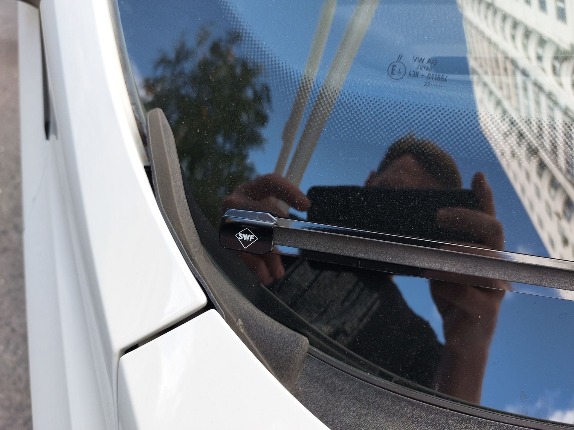 Замена лобового стекла по гарантии — Volkswagen Polo liftback, 1,6 л ...