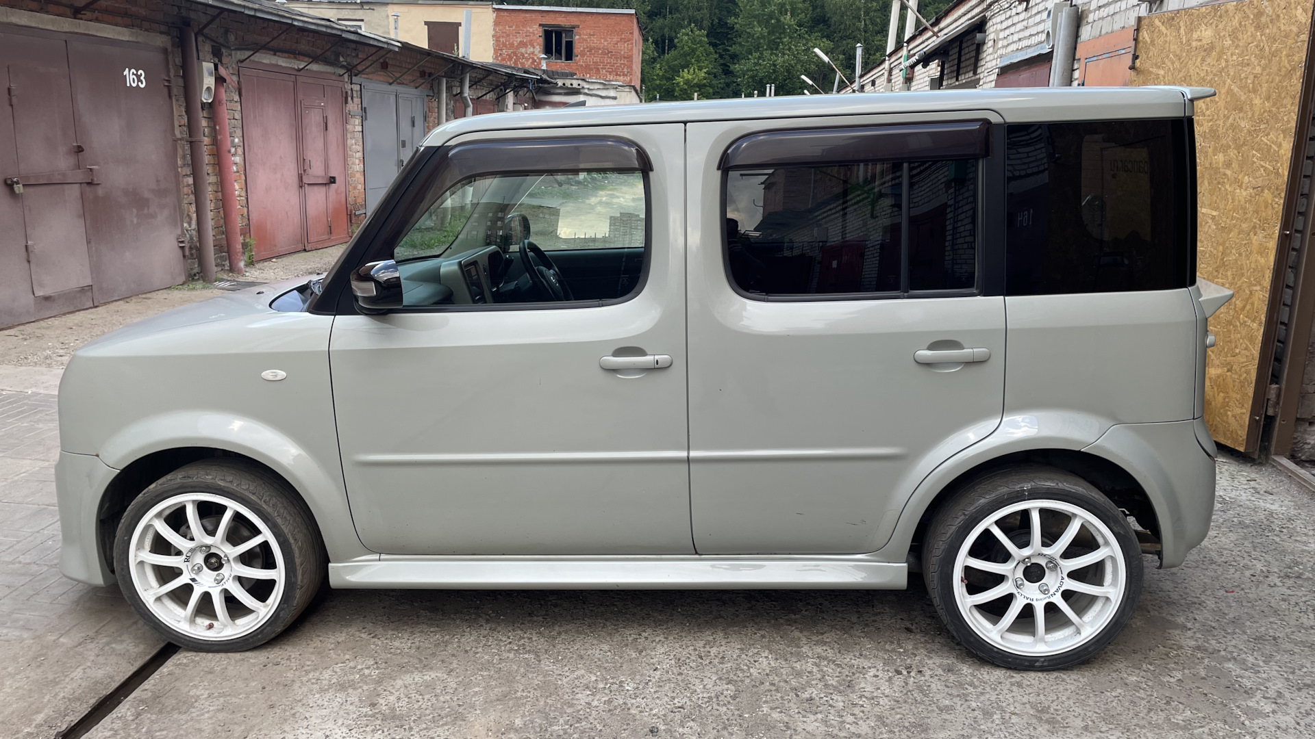 Nissan Cube II 1.5 бензиновый 2006 | Кубик Рубик на DRIVE2