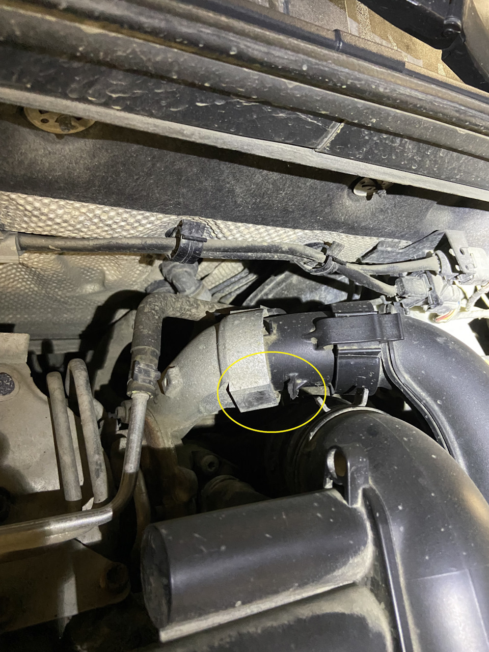 Замена ЕГР, клапан вентиляции картерных газов (КВКГ) (PCV) на шкоде ...