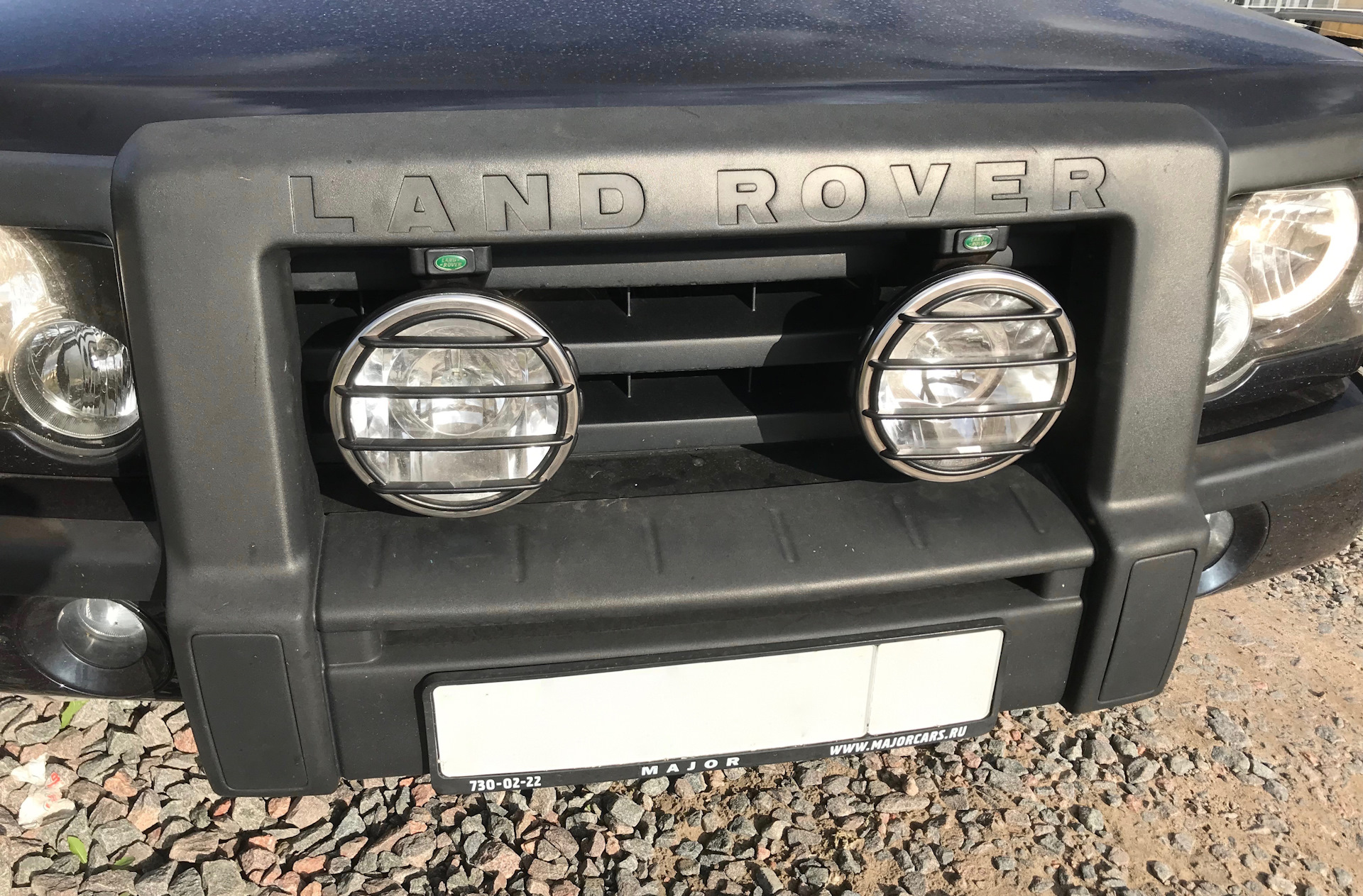 Фары ленд ровер дискавери. Противотуманная фара Land Rover Discovery 2. Фары дальнего света ленд Ровер Дискавери 4. Фара Land Rover Discovery 2. Кенгурин Discovery 2.
