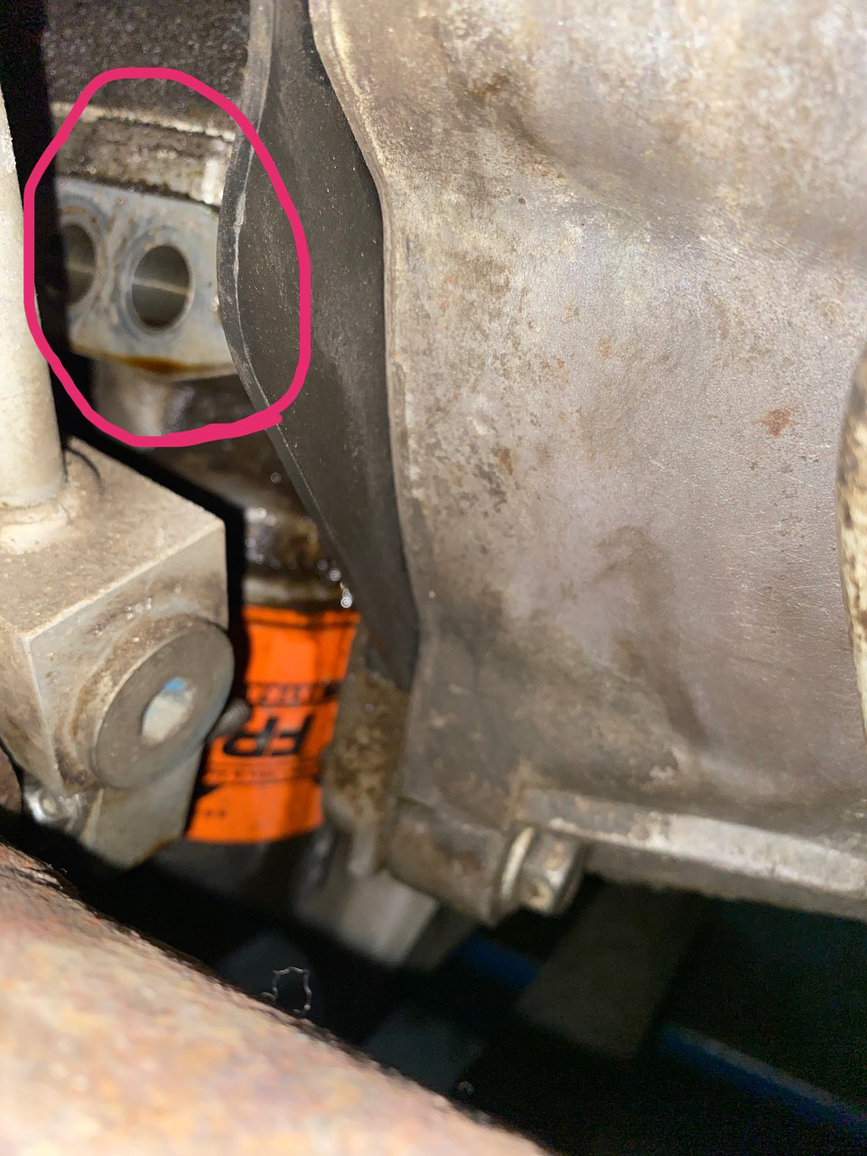 Ревизия на подтеки масла — Cadillac Escalade (3G), 6,2 л., 2008 года ...