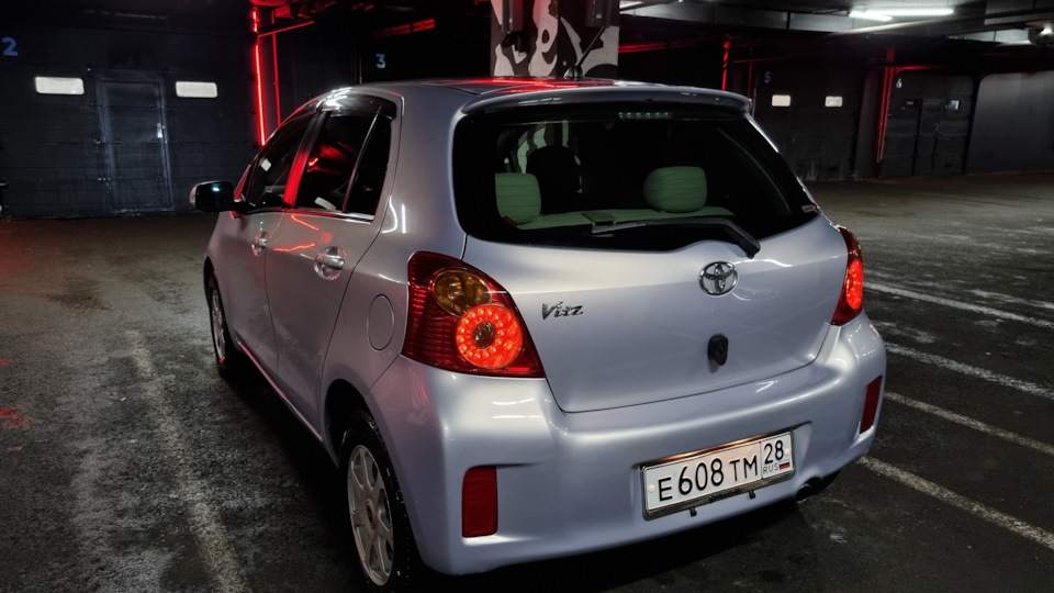 Лобовое с подогревом зоны дворников — Toyota Vitz (90), 1 л, 2009 года ...