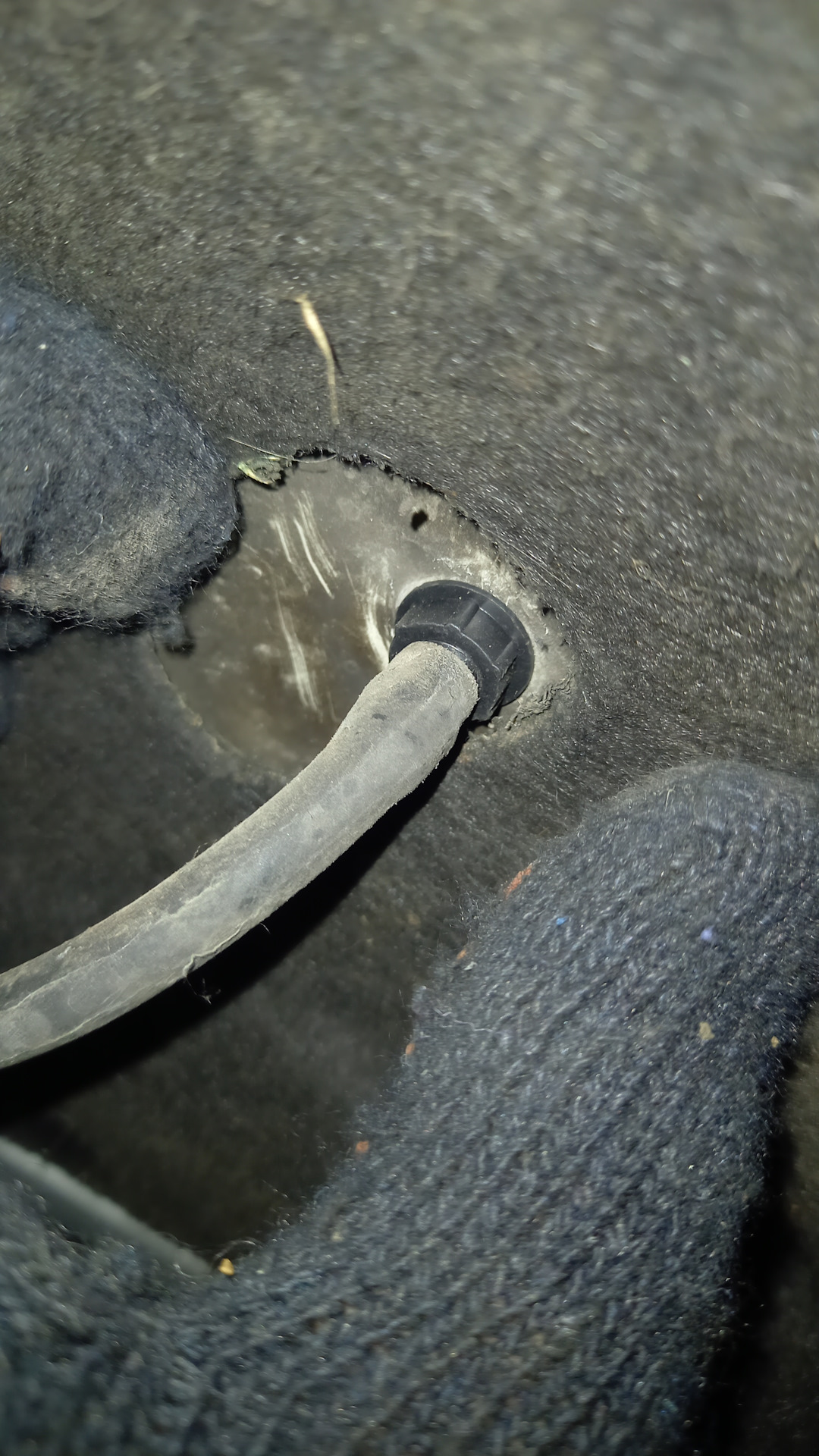 Веерные форсунки омывателя лобового стекла — Lada Ларгус, 1,6 л, 2014 ...