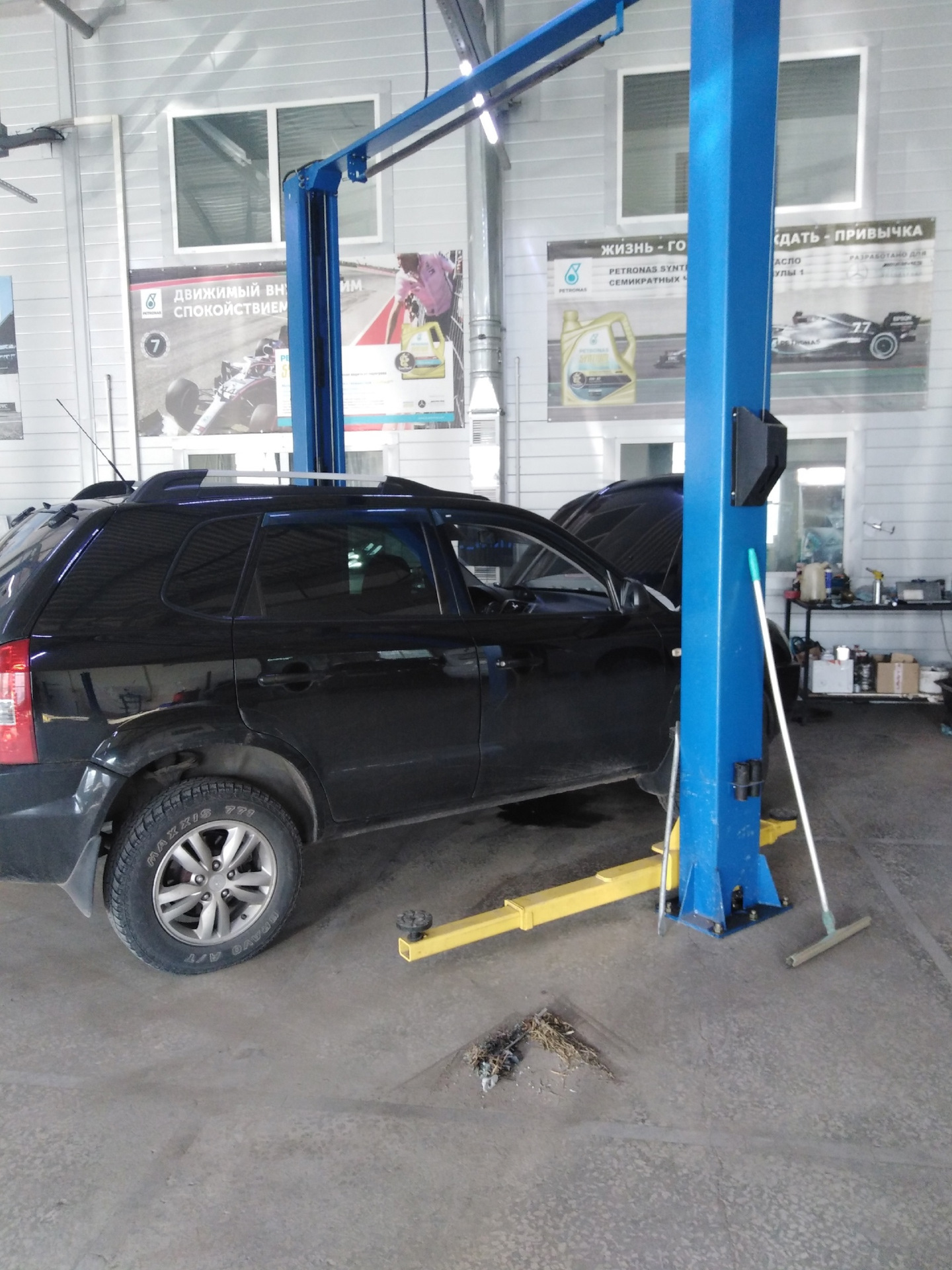 Замена масла. — Hyundai Tucson (JM), 2 л, 2008 года | визит на сервис ...