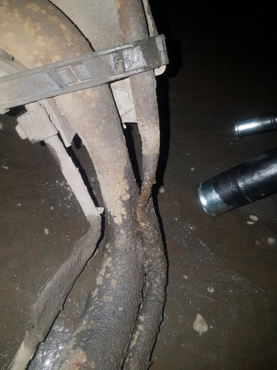 Горловина топливного бака — Toyota Camry (XV40), 2,4 л, 2006 года ...