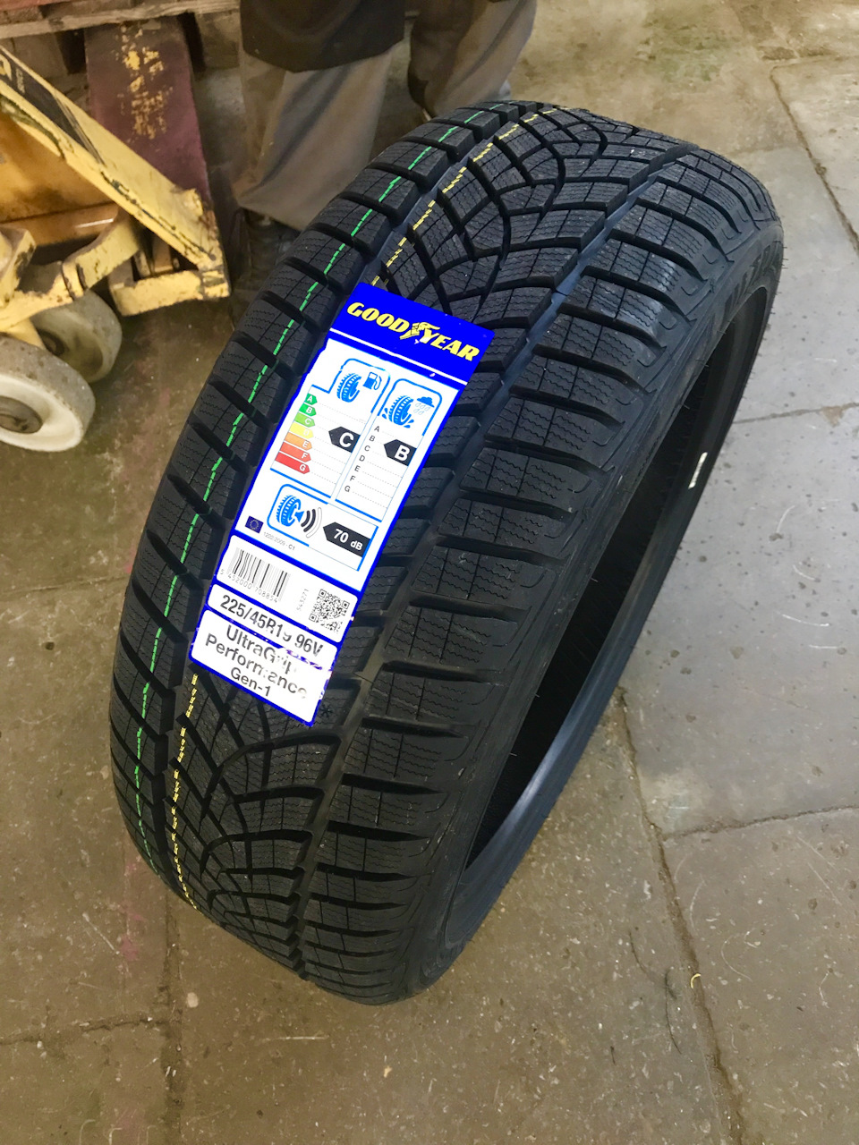 Drive2 шины. Goodyear ULTRAGRIP Performance +. Goodyear ULTRAGRIP Performance Gen-1. Goodyear ULTRAGRIP Performance Gen-1 285/35 r22. Шины r18 225/40 ILINK зимние.