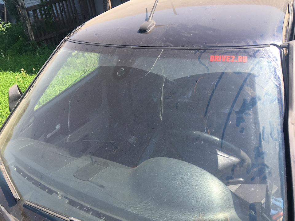 Замена лобового стекла — Lada Приора хэтчбек, 1,6 л, 2009 года ...