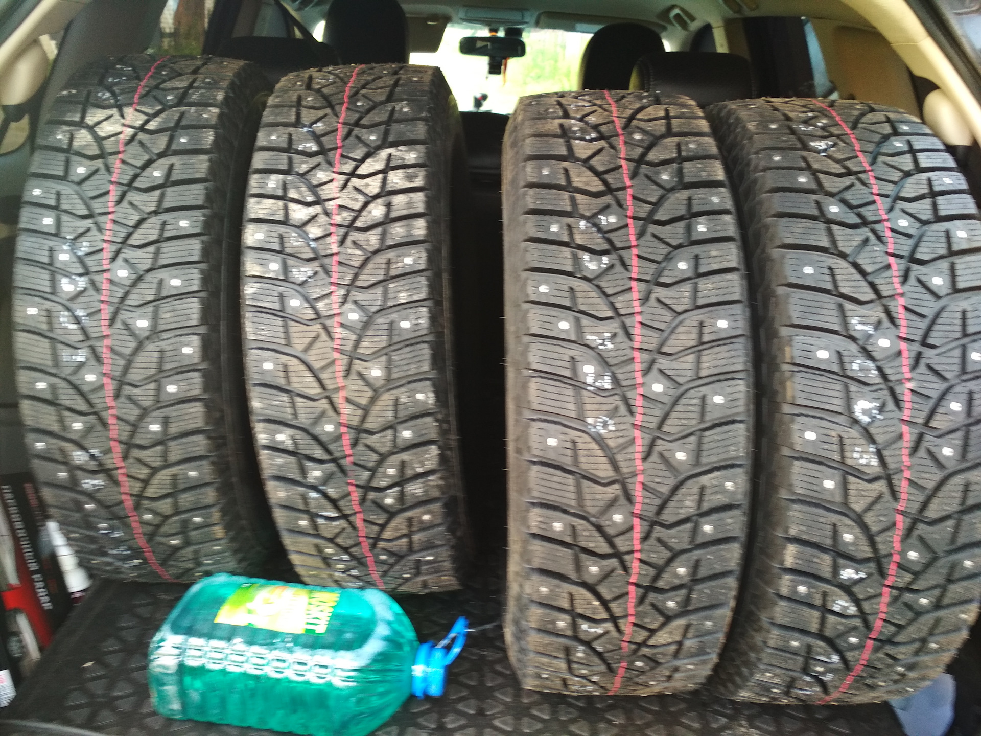 Bridgestone spike 02 suv. Bridgestone Blizzak Spike-02. Bridgestone Blizzak Spike-02 SUV. Bridgestone Blizzak Spike-02 SUV Bridgestone Blizzak Spike-02 SUV. Шина Bridgestone 215/60r17 Blizzak Spike-02 SUV 100t ш..