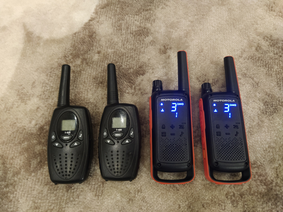 старая рация. старая рация. рация ссср 27mh. Motorola talkabout t82 walkie-talkie. радиостанция рн-12б.