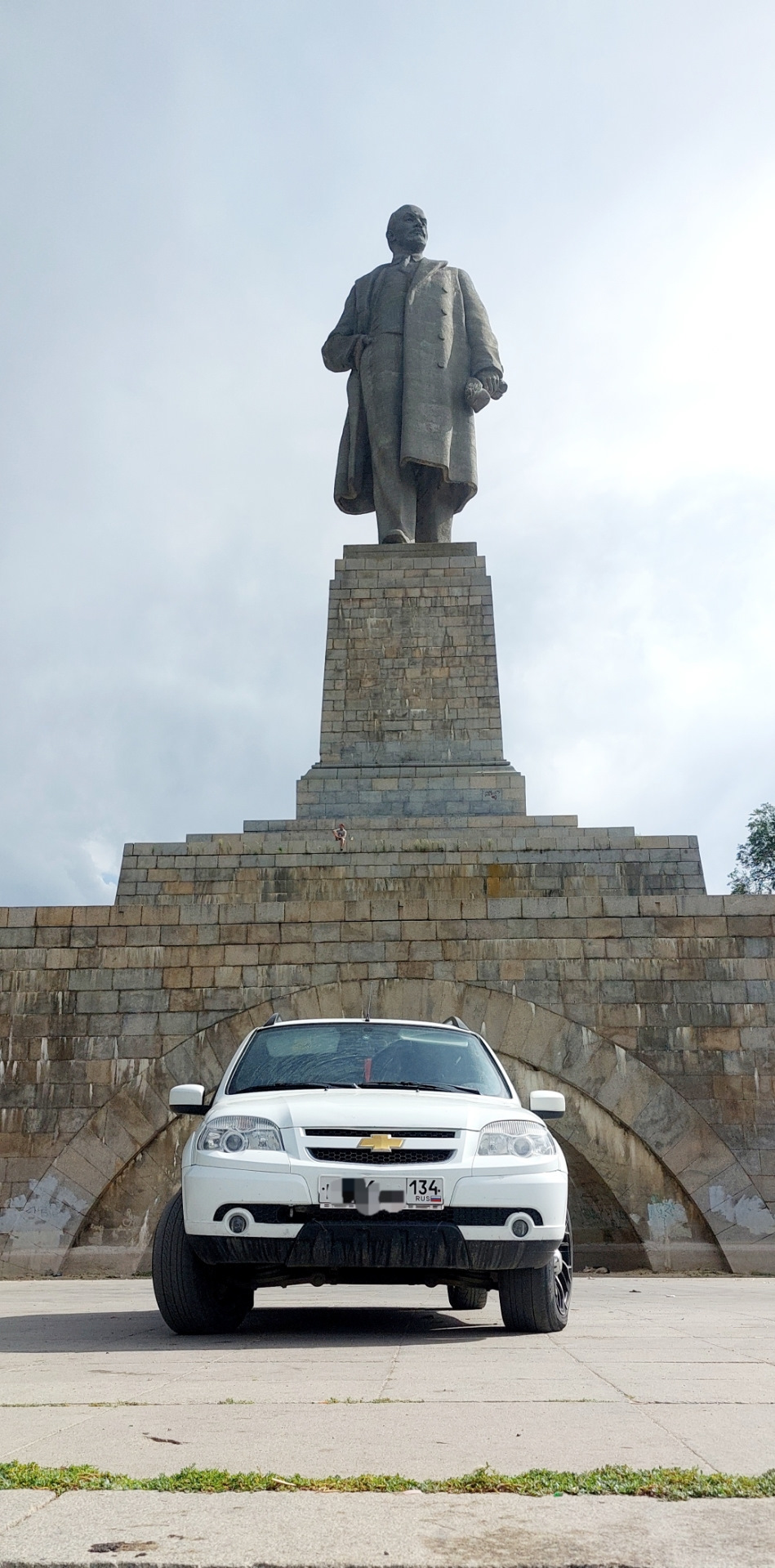 Самый большой Ленин в Мире находится у нас в городе Волгоград. — Chevrolet  Niva GLX, 1,7 л, 2012 года | путешествие | DRIVE2