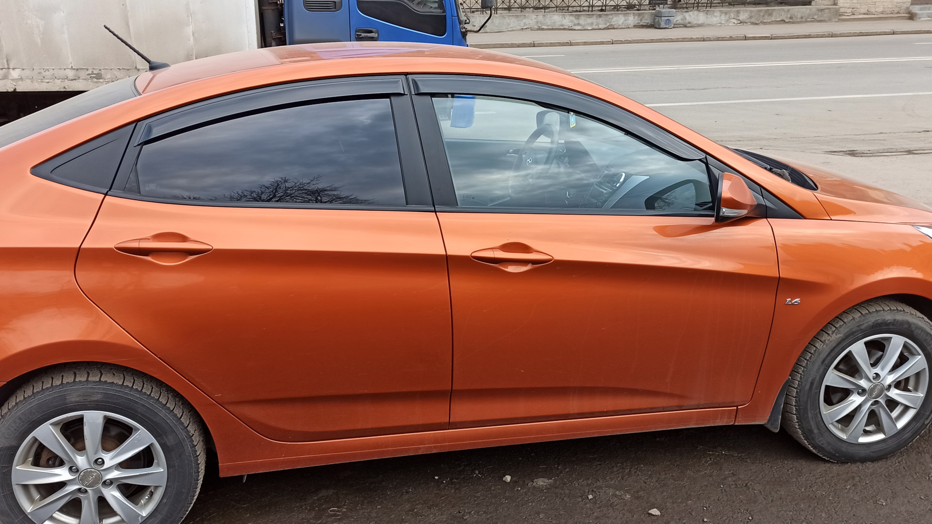 Hyundai Solaris 1.6 бензиновый 2015 | 500000 special edition на DRIVE2