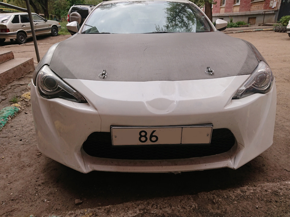 Сколько весит фара. Gt86 Слепые фары. Фары Тойота ГТ 86 Лексус стайл. Gt 86 белая с карбоном. Gt86 дорестайл фары.