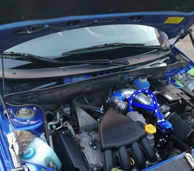 Впуск калина 2. Холодный впуск калина спорт. Холодный впуск ваз калина 1. Холодный впускной патрубок калина 2. Холодный впуск калина 2 спорт.