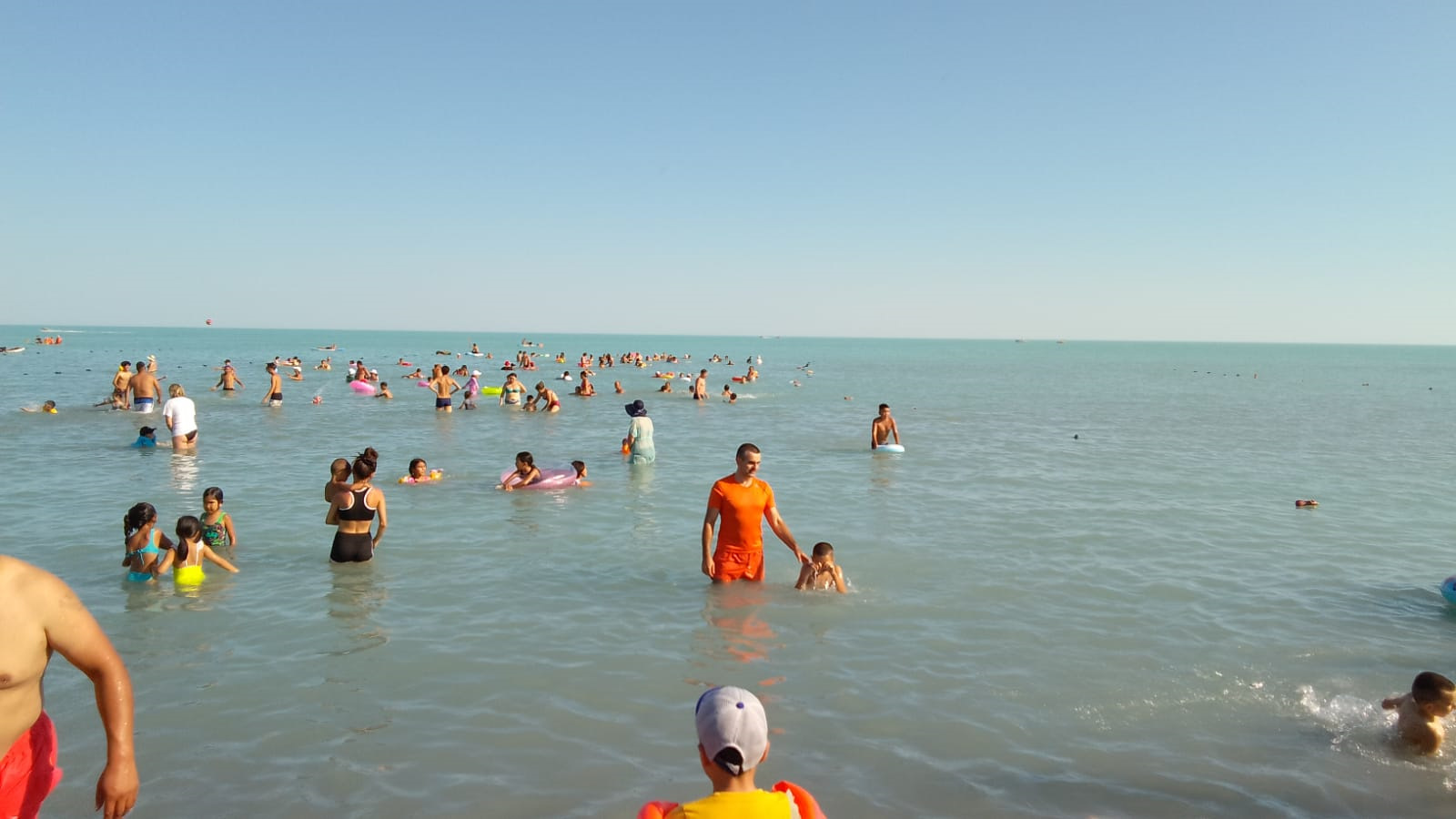 чолпон ата киргизия. пляж золотые пески бостери киргизия. чолпон-ата иссык-куль пляж. иссык куль 2023. крым, феодосия пгт.