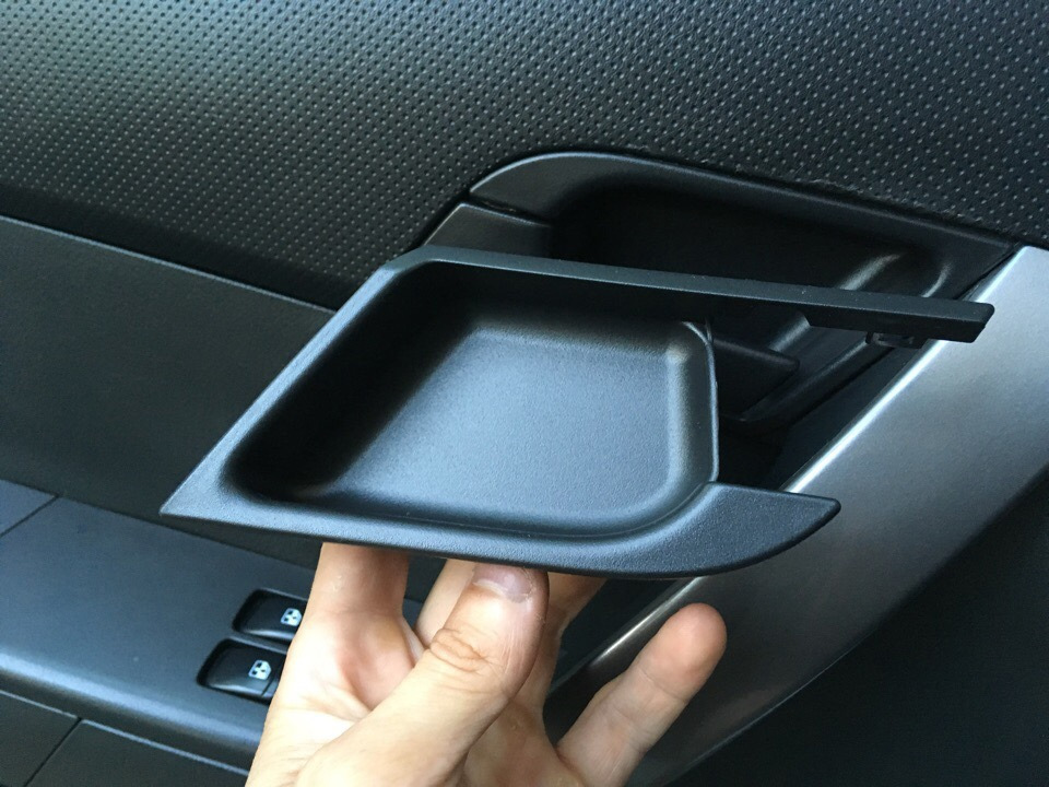 Держатель кнопки двери, накладка ручки двери. — Chevrolet Aveo 5-door ...