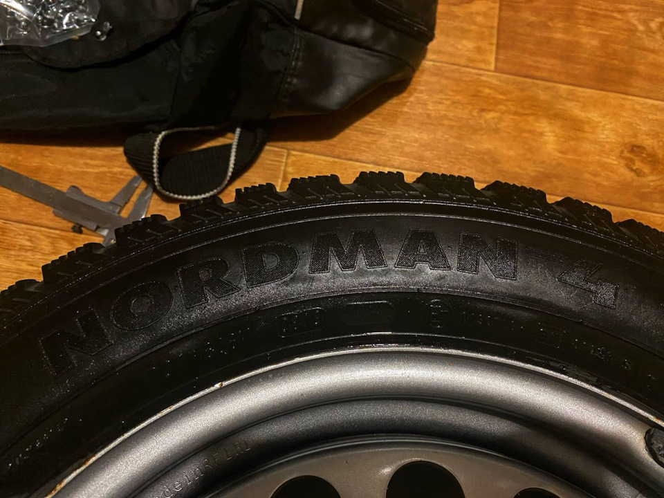 . — Renault Logan (2G)