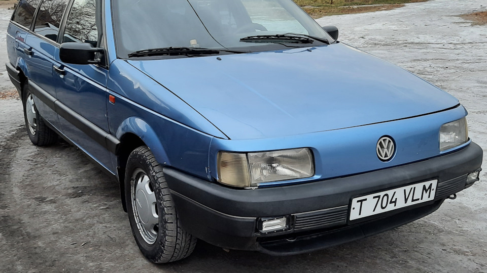 Volkswagen Passat B3 2.0 бензиновый 1991 | Голубой металлик на DRIVE2