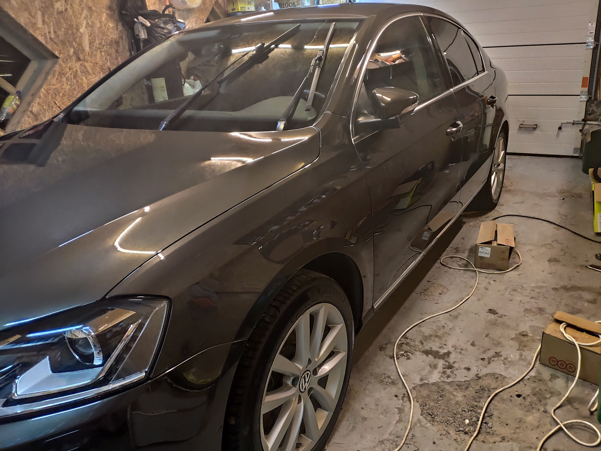Покрыл воском Meguiars GoldClass — Volkswagen Passat B7, 1,8 л, 2012 ...