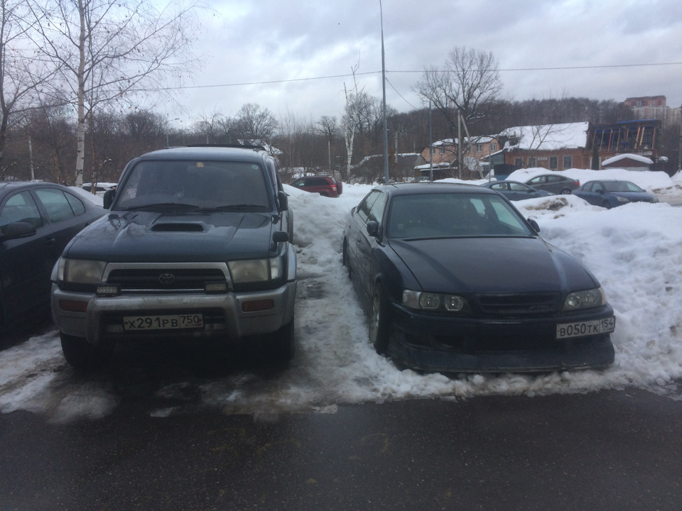 Семейный JDM-автопарк — Toyota Hilux Surf (3G)