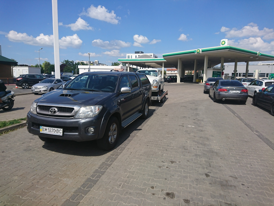 Kia Stinger. Оклейка крыши и зеркал в черный глянец. — FatTony на DRIVE2