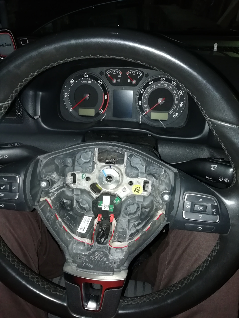 Замена подрулевого переключателя — Skoda Octavia A4 Mk1, 1,9 л, 2008 ...