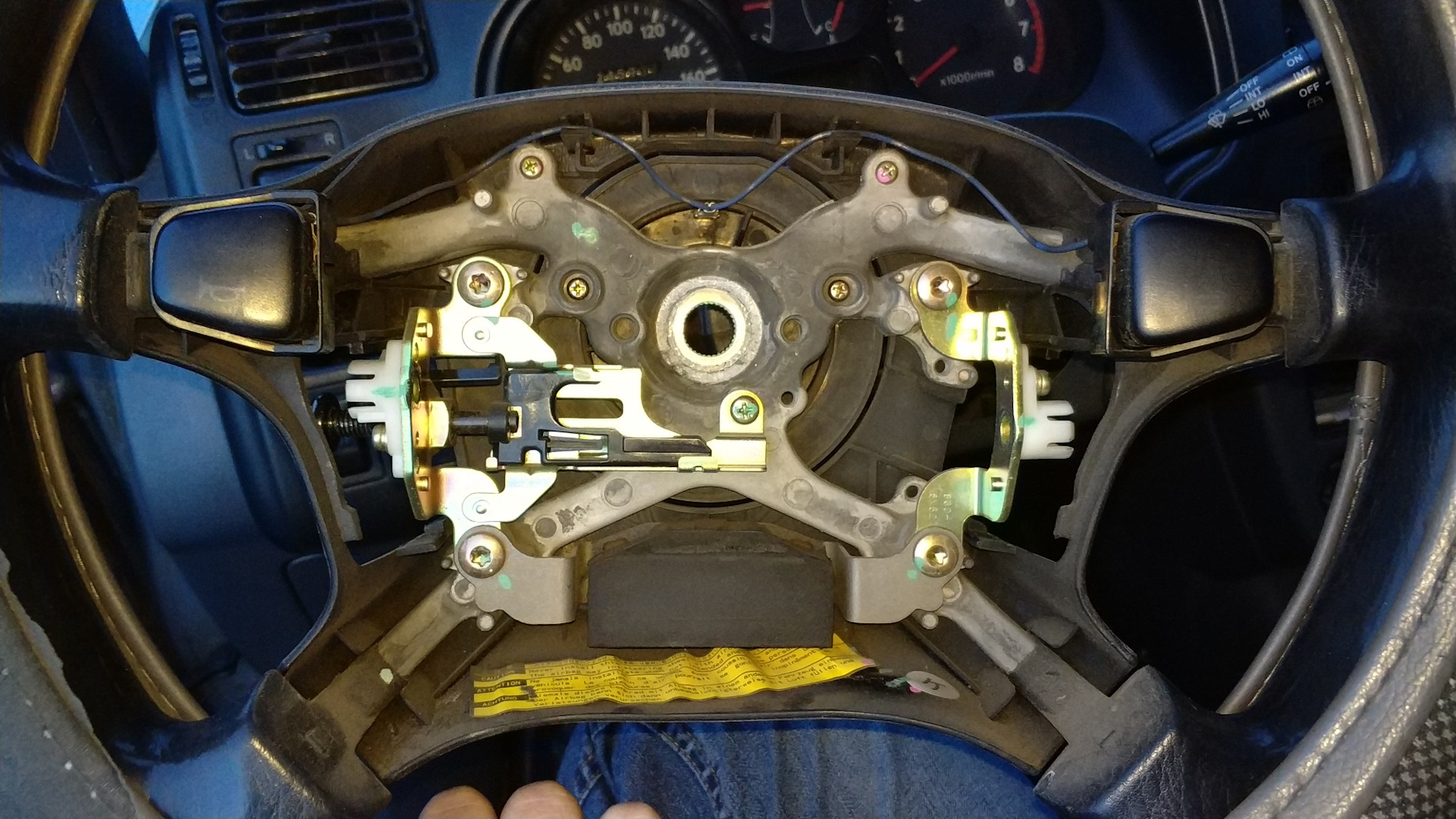 Как снять руль рав 4 Не работает сигнал - Toyota RAV4 (I), 2 л, 1995 года поломка DRIVE2