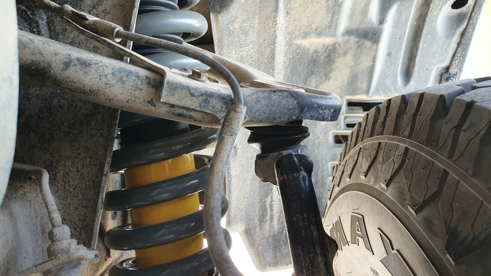 Фото в бортжурнале Toyota Hilux Surf (4G)