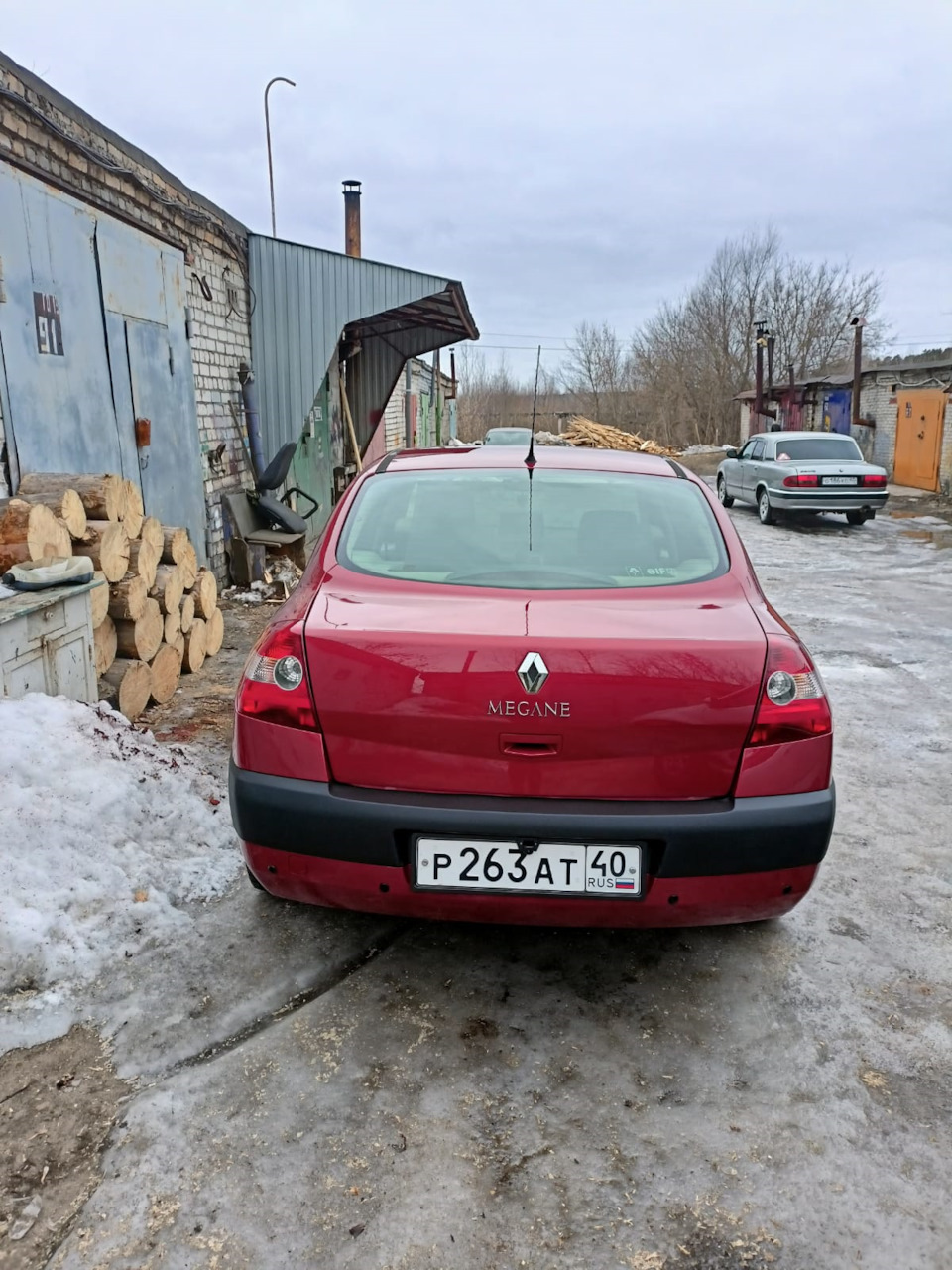 Покраска молдингов по кругу — Renault Megane II, 1,6 л, 2005 года |  стайлинг | DRIVE2