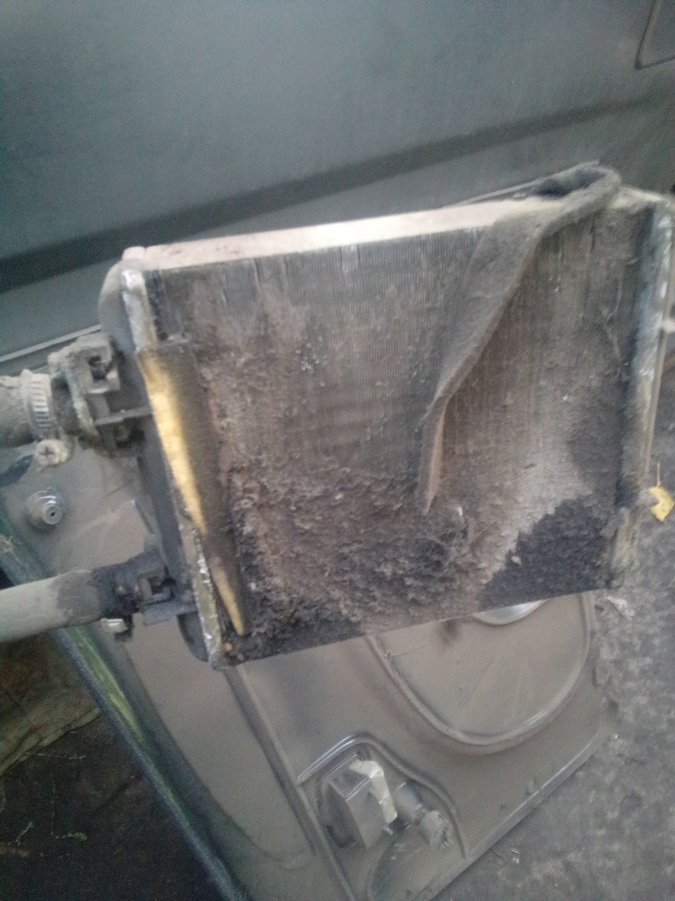 Даже капельный полив организован — Lada 2120 Надежда