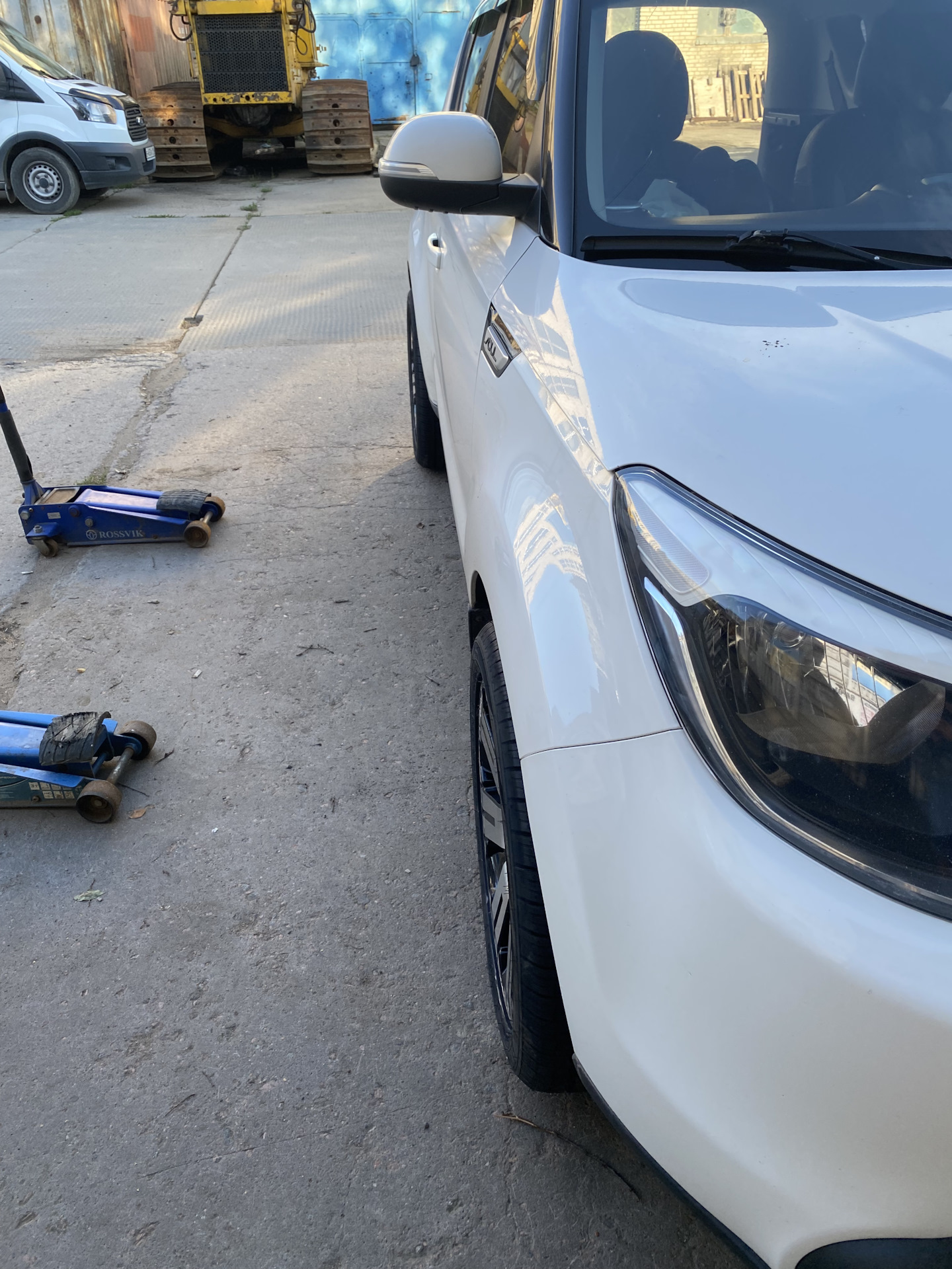 Переобулся в лето, диски от митсубиси Делика на киа соул — KIA Soul (2G ...