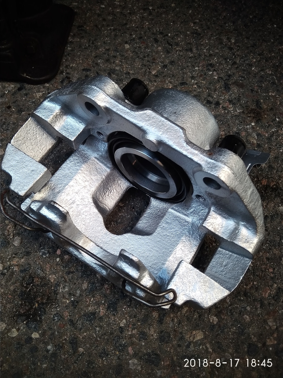 Фото в бортжурнале Audi 100 (C3)