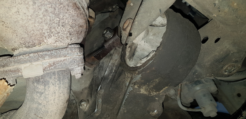 Замена сальников рв — Opel Astra H, 1,6 л, 2007 года | своими руками ...