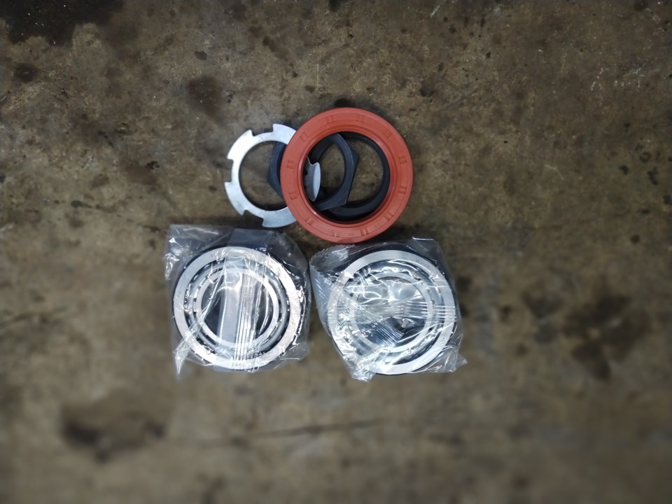 Колхозный с маслом. Картина пахарь на тракторе. Удивит колхоз. Семёнов виктор николаевич станица каневская. Поле трактор колхоз лето.